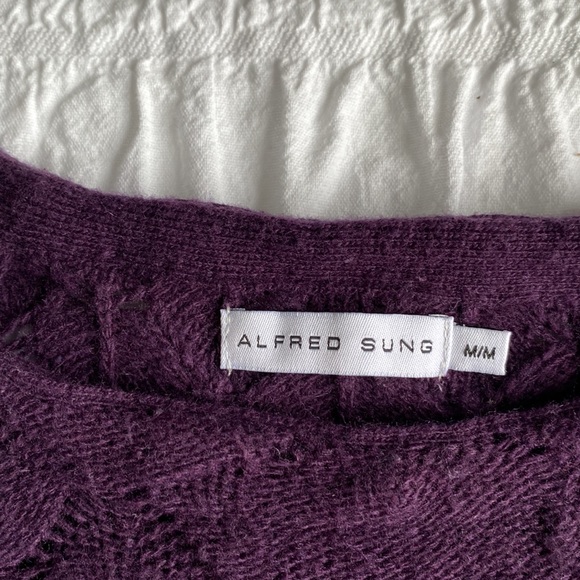 Alfred Sung scalloped knit plum coloured long sleeved sweater. Medium.💜 - Picture 9 of 10